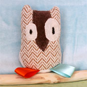 Hoot hoot!<br>Organic cotton and bamboo velour OWL